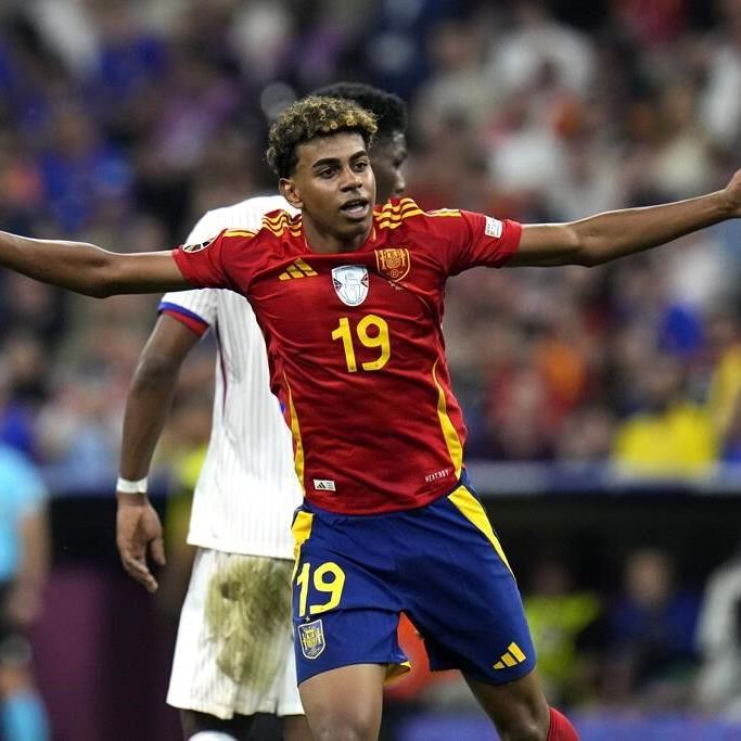 Report: Father of Spain forward Lamine Yamal hospitalized after being stabbed near Barcelona